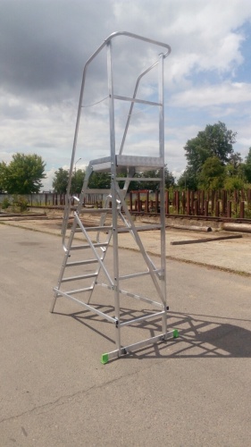 Лестница с платформой складная ЛПС (Беларусь)